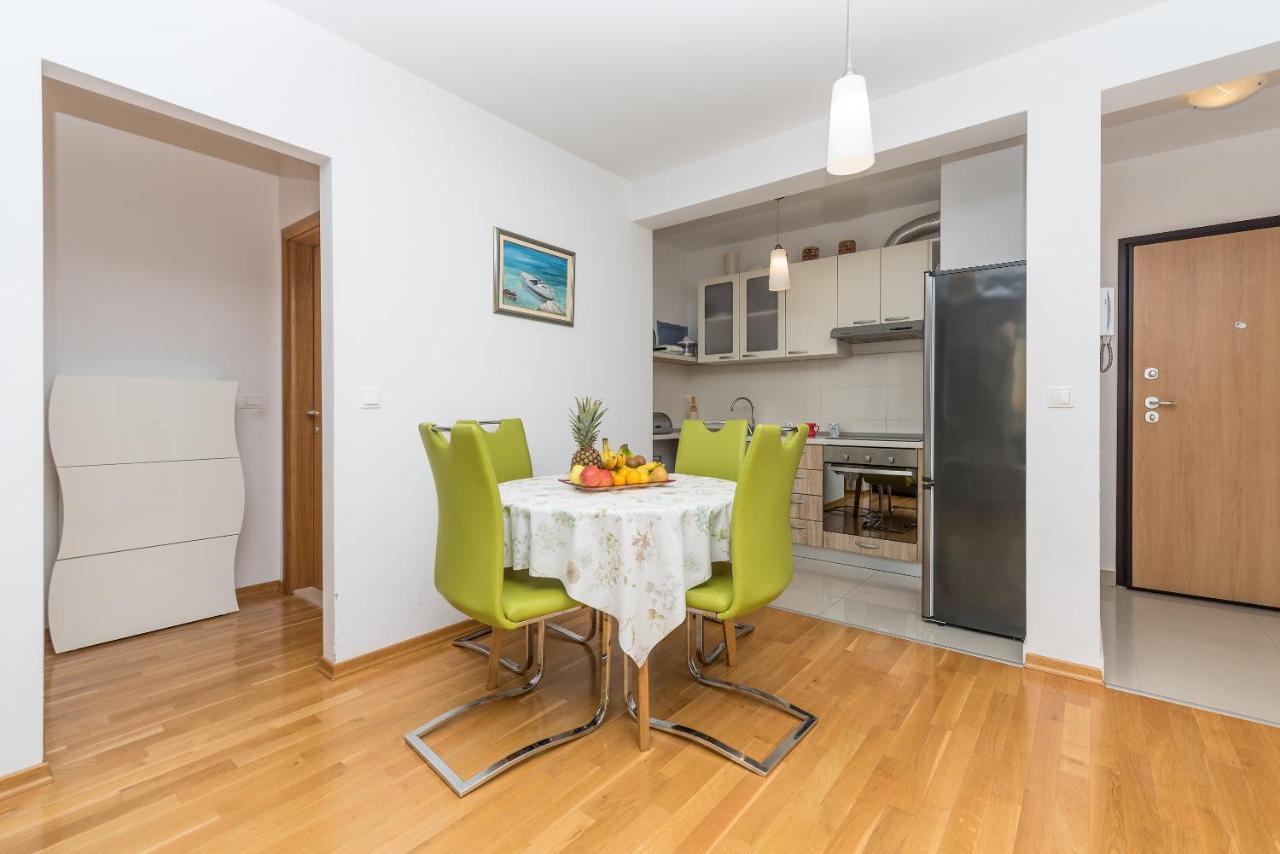 Ferienwohnung Neno Makarska Exterior foto