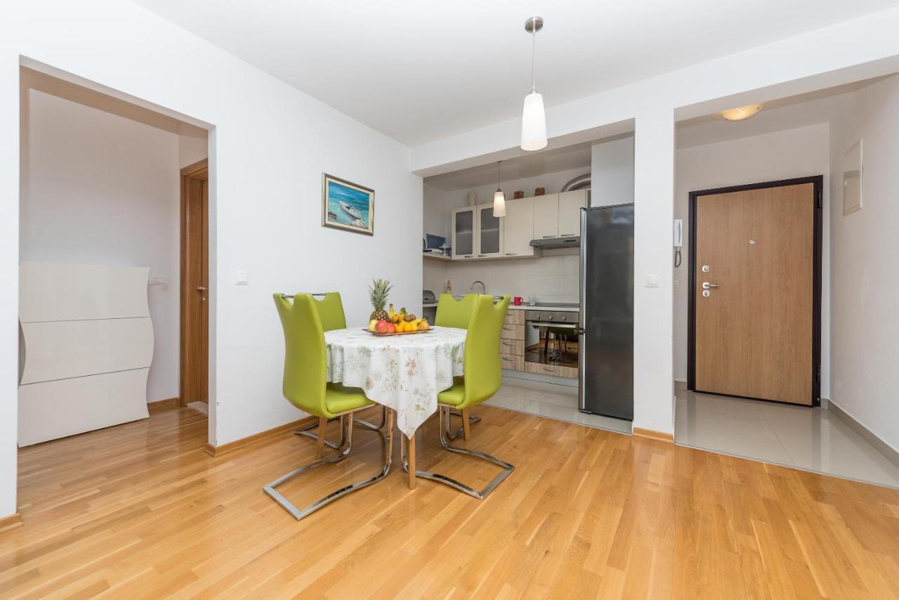 Ferienwohnung Neno Makarska Exterior foto